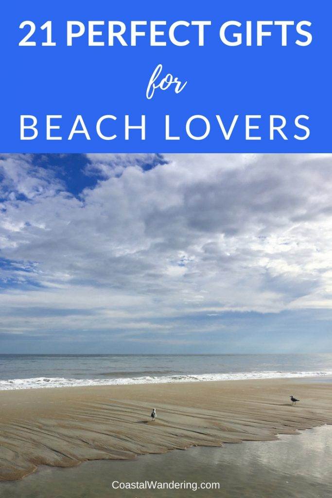 Perfect Gifts for People Who love The Beach | Do you know someone who loves the beach? These beach-inspired gifts will have them dreaming of enjoying the waves! | Beach decor, nautical decor and...