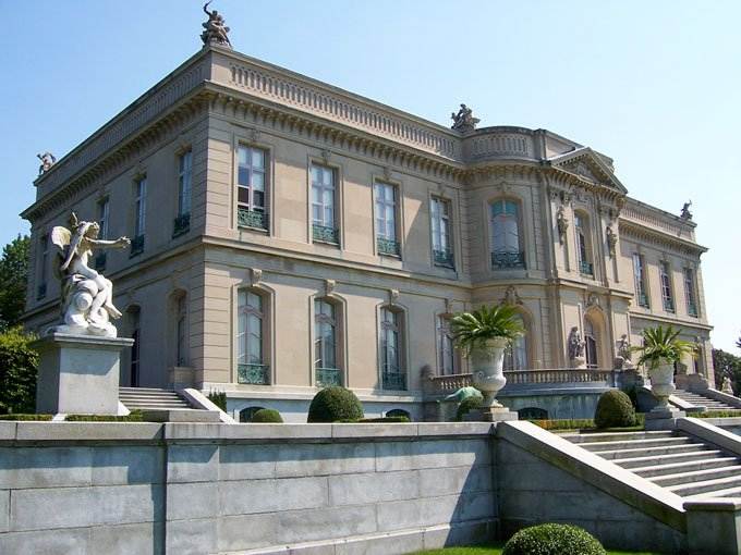 Tour the Newport mansions | 15 of the Best Things To Do in Newport, RI | Coastal Wandering