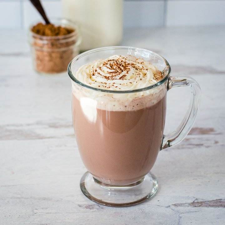 Hot chocolate with whipped cream