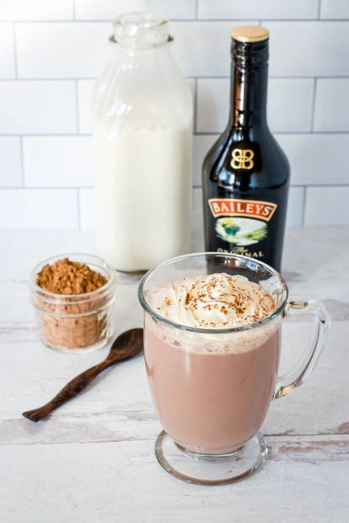Hot chocolate with Baileys, milk, cocoa powder