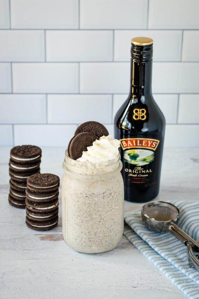 Baileys Cookies and Cream Milkshake Easy Dessert Cocktail Recipe
