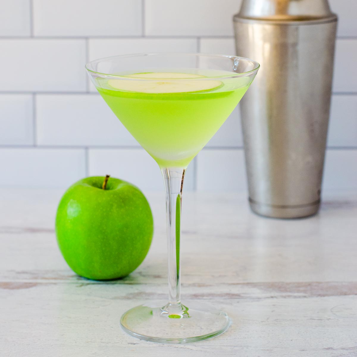 Green apple martini made with fresh granny smith apples!