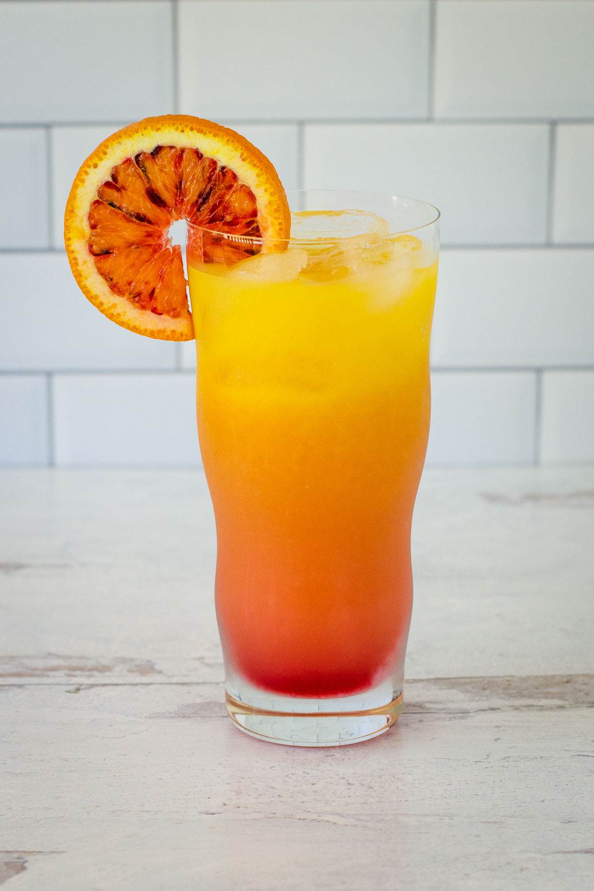 How to Make the Perfect Vodka Sunrise Cocktail - Coastal Wandering