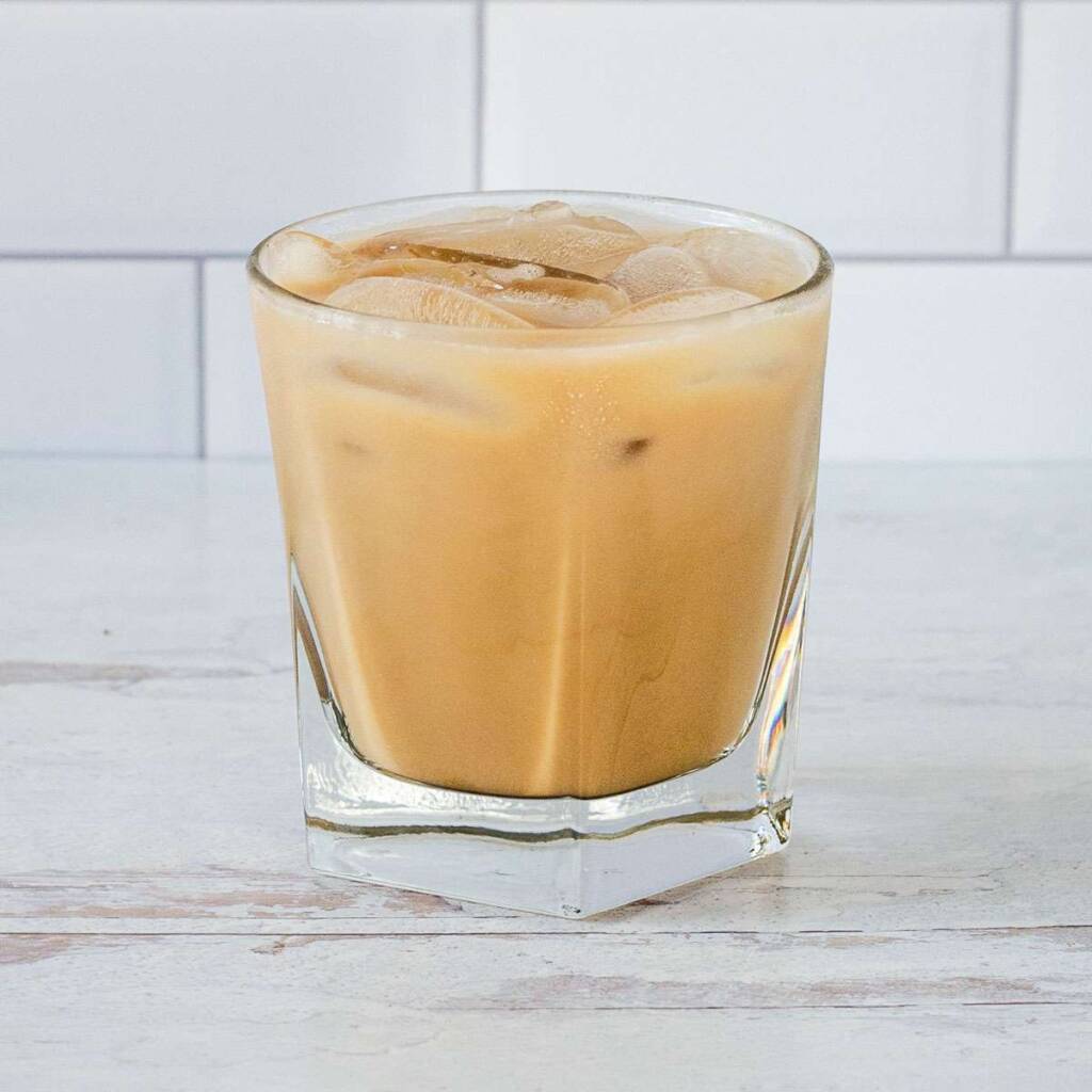 Baileys white Russian cocktail