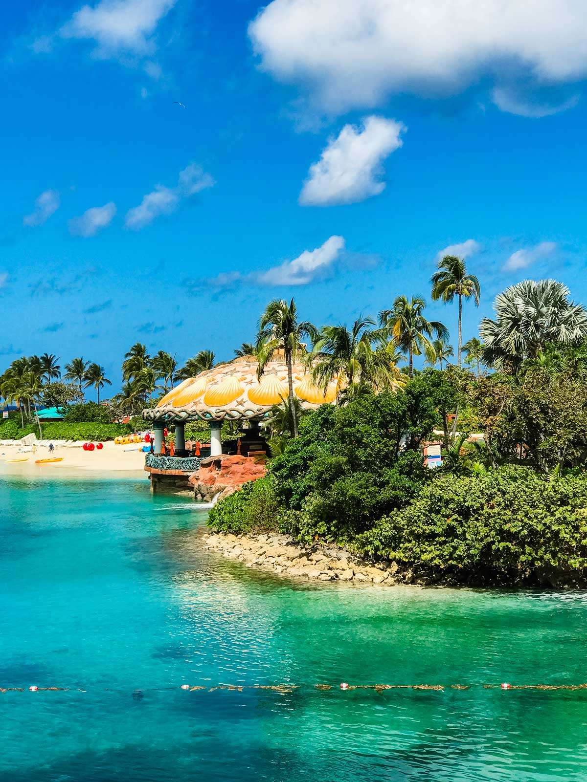 Atlantis Bahamas lagoon