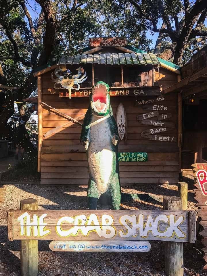 The Crab Shack alligator sign.