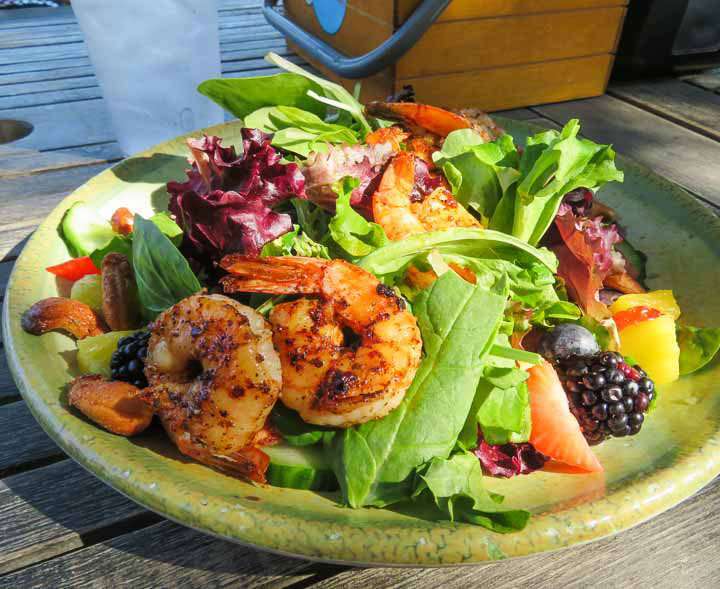Shrimp salad with fresh berries