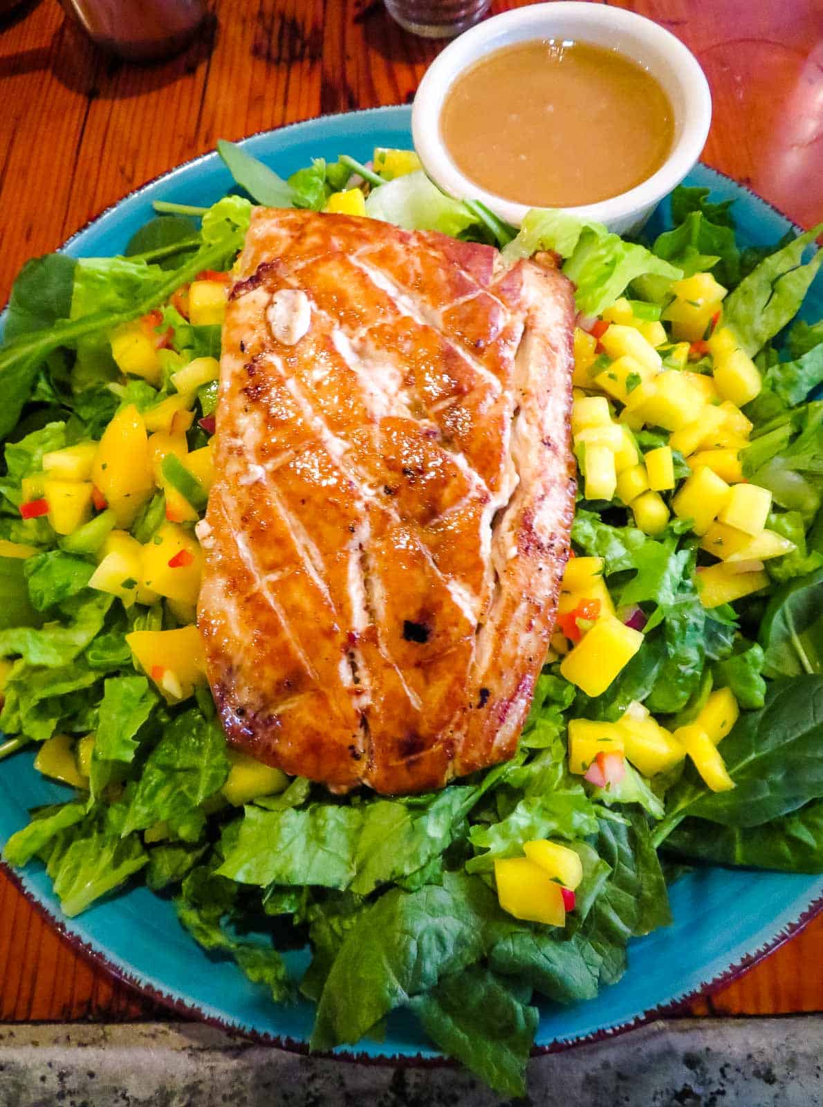 Mahi salad with mango