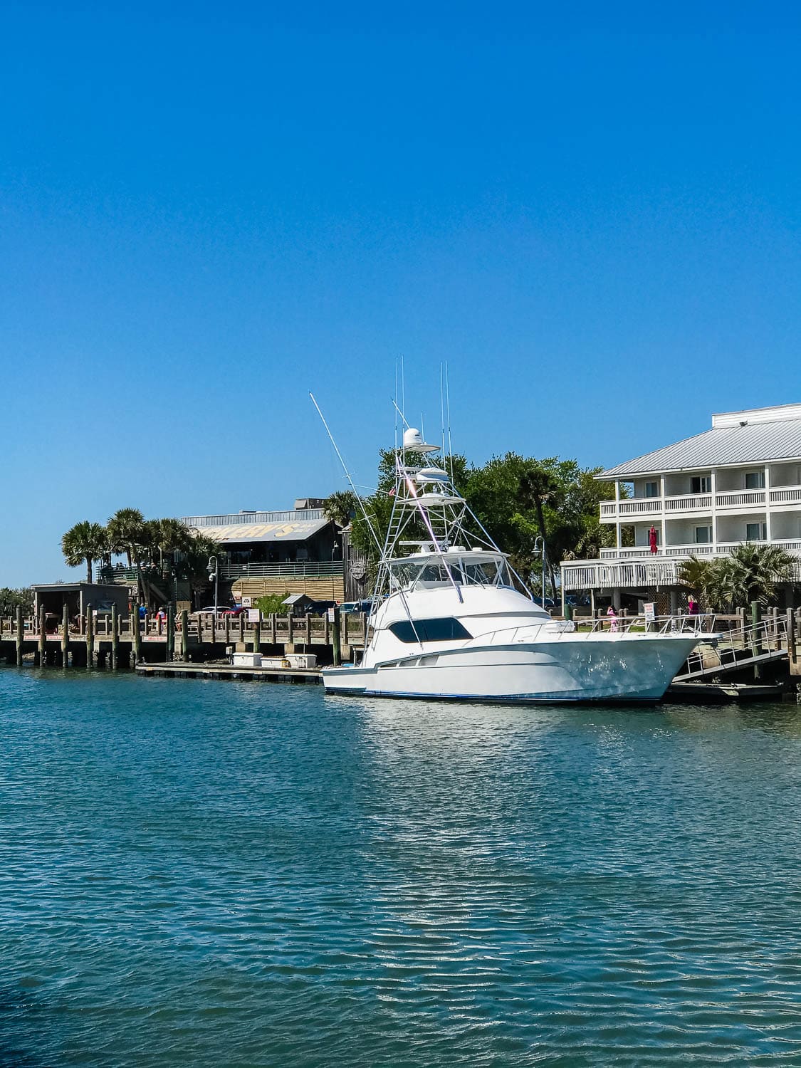 Vickery's dockside on Shem Creek